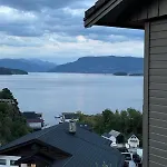 Large With Boathouse Vila *