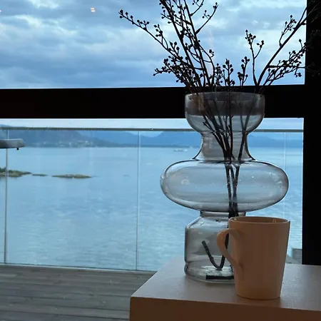 Villa Large With Boathouse Lunde (Hordaland)