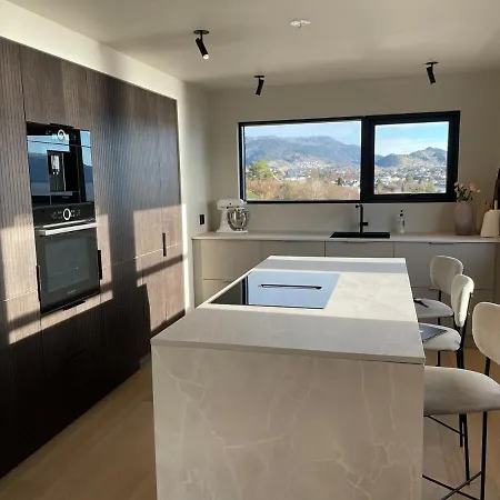 Large With Boathouse * Lunde (Hordaland)