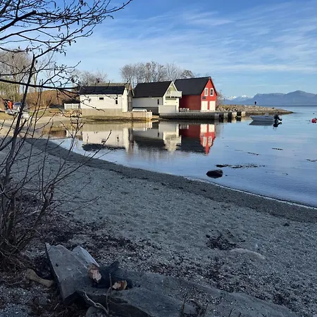 Villa Large With Boathouse Lunde (Hordaland)
