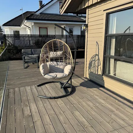 Large With Boathouse * Lunde (Hordaland)